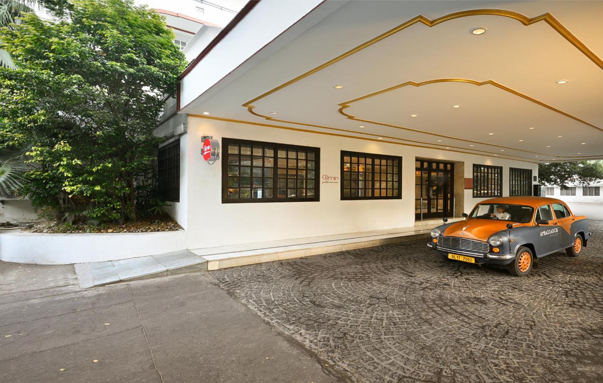Ambassador, New Delhi - Ihcl Seleqtions Hotel Luaran gambar The entrance of the Swiss Embassy in Kuala Lumpur