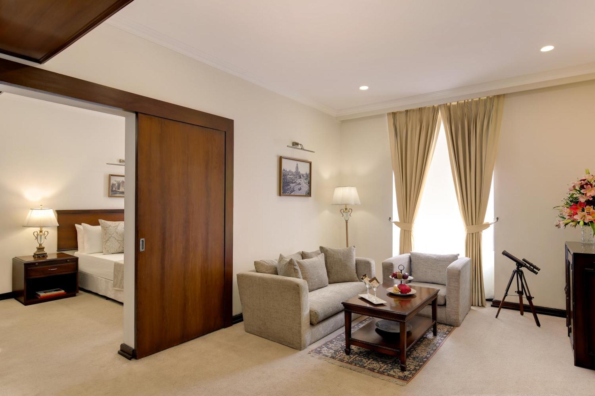 Ambassador, New Delhi - Ihcl Seleqtions Hotel Luaran gambar A suite at the Oberoi, Mumbai