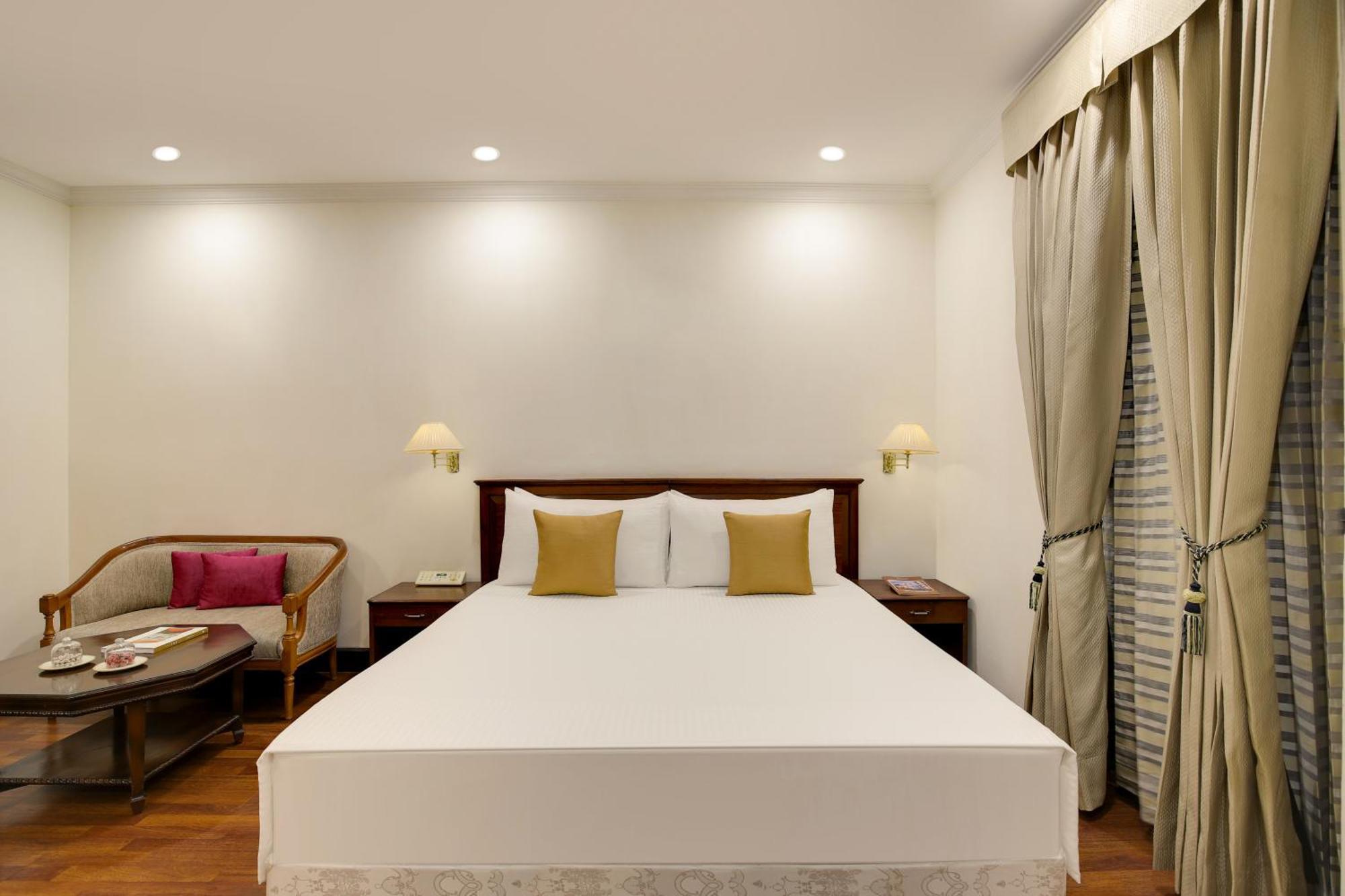 Ambassador, New Delhi - Ihcl Seleqtions Hotel Luaran gambar A bedroom at the hotel